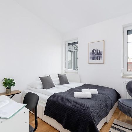 Radziwiłłowska Apartment Cracow Planty by Renters Kraków Zewnętrze zdjęcie