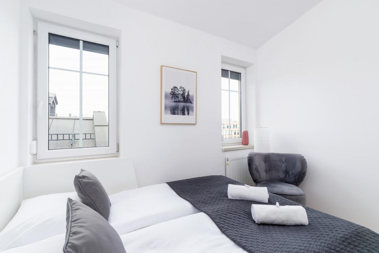 Radziwiłłowska Apartment Cracow Planty by Renters Kraków Zewnętrze zdjęcie