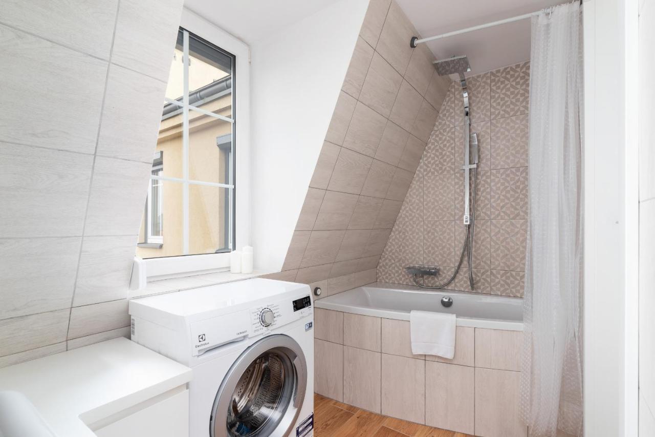 Radziwiłłowska Apartment Cracow Planty by Renters Kraków Zewnętrze zdjęcie